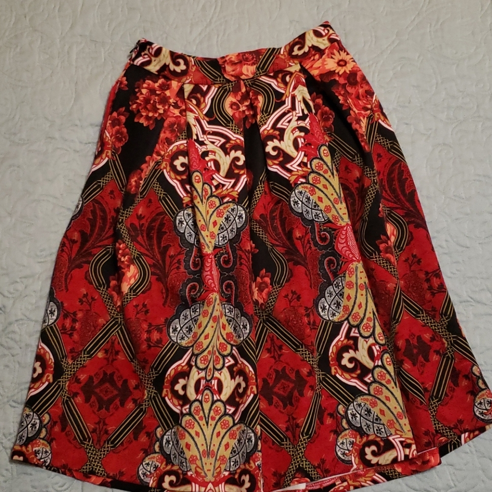 New York & Co red and black skirt size petite 00.